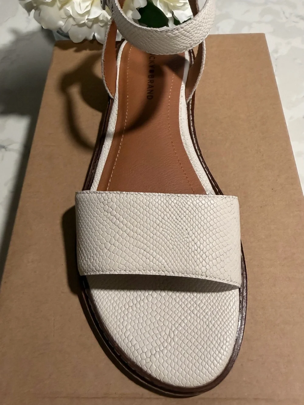 Lucky Brand Women's Kimaya Ankle-Strap Flat Sandals